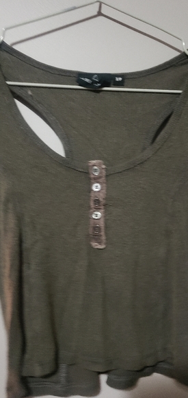 Tank - Picture 1 of 2